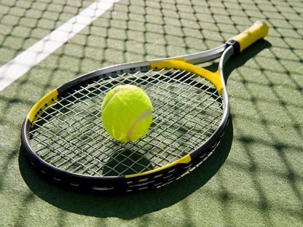 Cách chọn vợt tennis phù hợp để phát huy sức mạnh