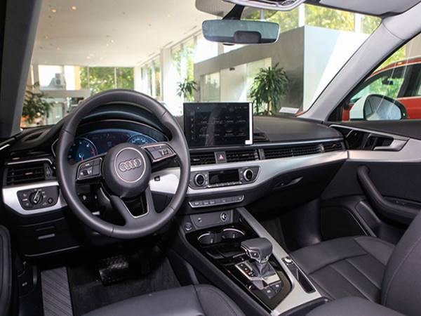 Nội thất và tiện nghi của xe Audi A4 2023