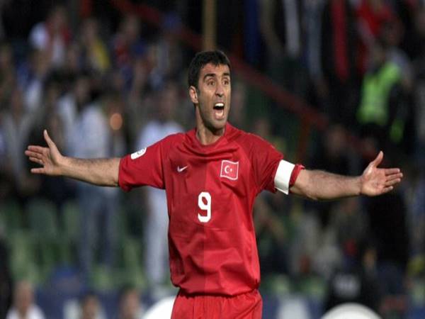 Hakan Şükür là huyền thoại bóng đá Thổ Nhĩ Kỳ