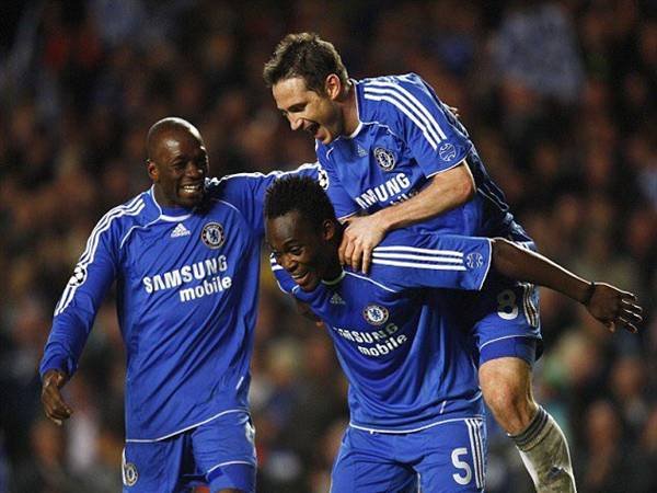 Tuyến giữa đội hình Chelsea: Claude Makélélé – N’Golo Kanté – Frank Lampard