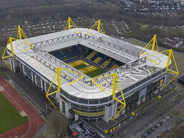 Sân Signal Iduna Park