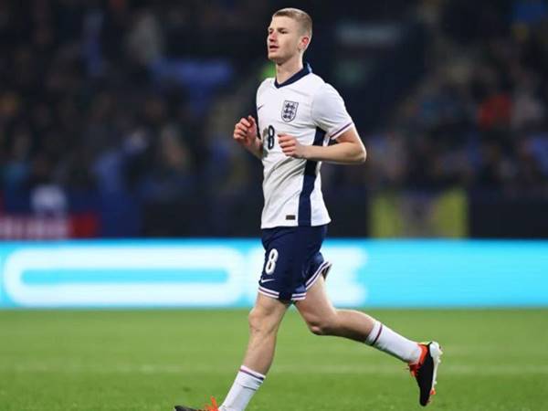 Tiềm năng phát triển mạnh mẽ của Adam Wharton