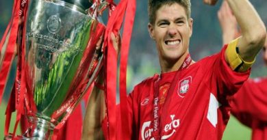 Các huyền thoại Liverpool vĩ đại nhất lịch sử The Kop
